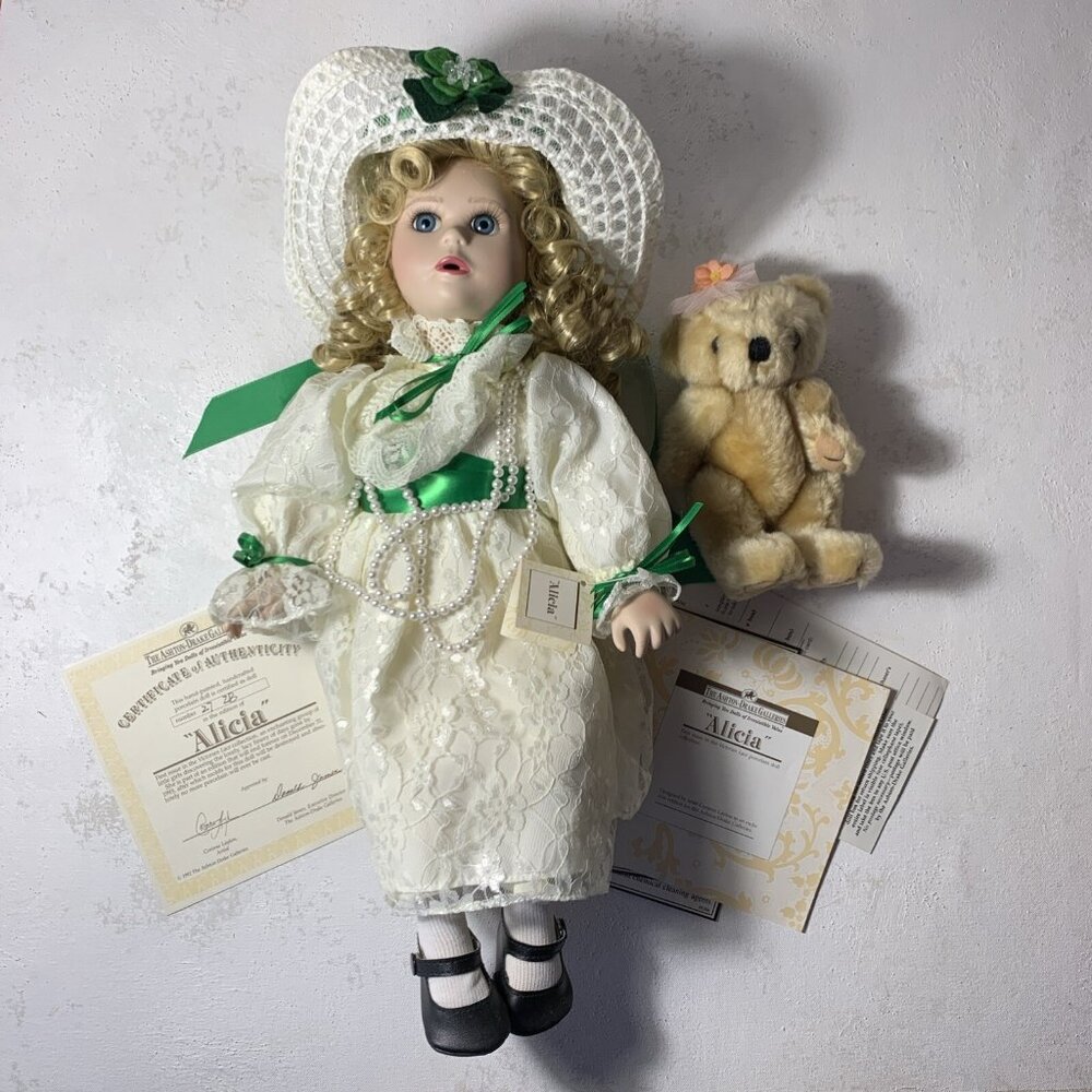 1992 “Alicia” Ashton-Drake Galleries‎ Porcelain Doll Victorian Lace Collection